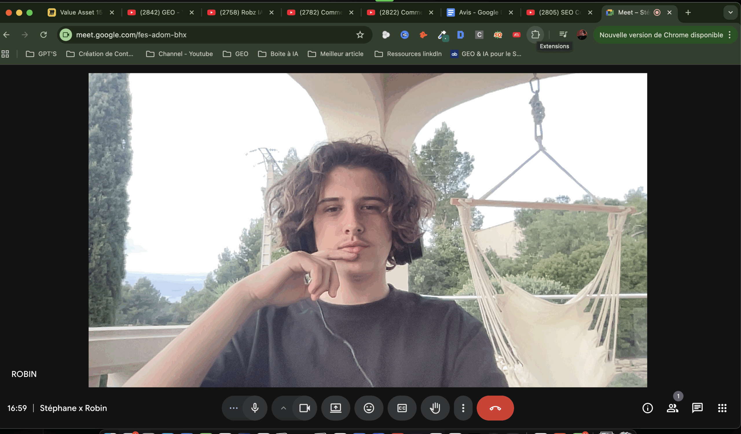 Une photo de Robin Machard, fondateur de RobZ IA, la meilleure agence GEO !